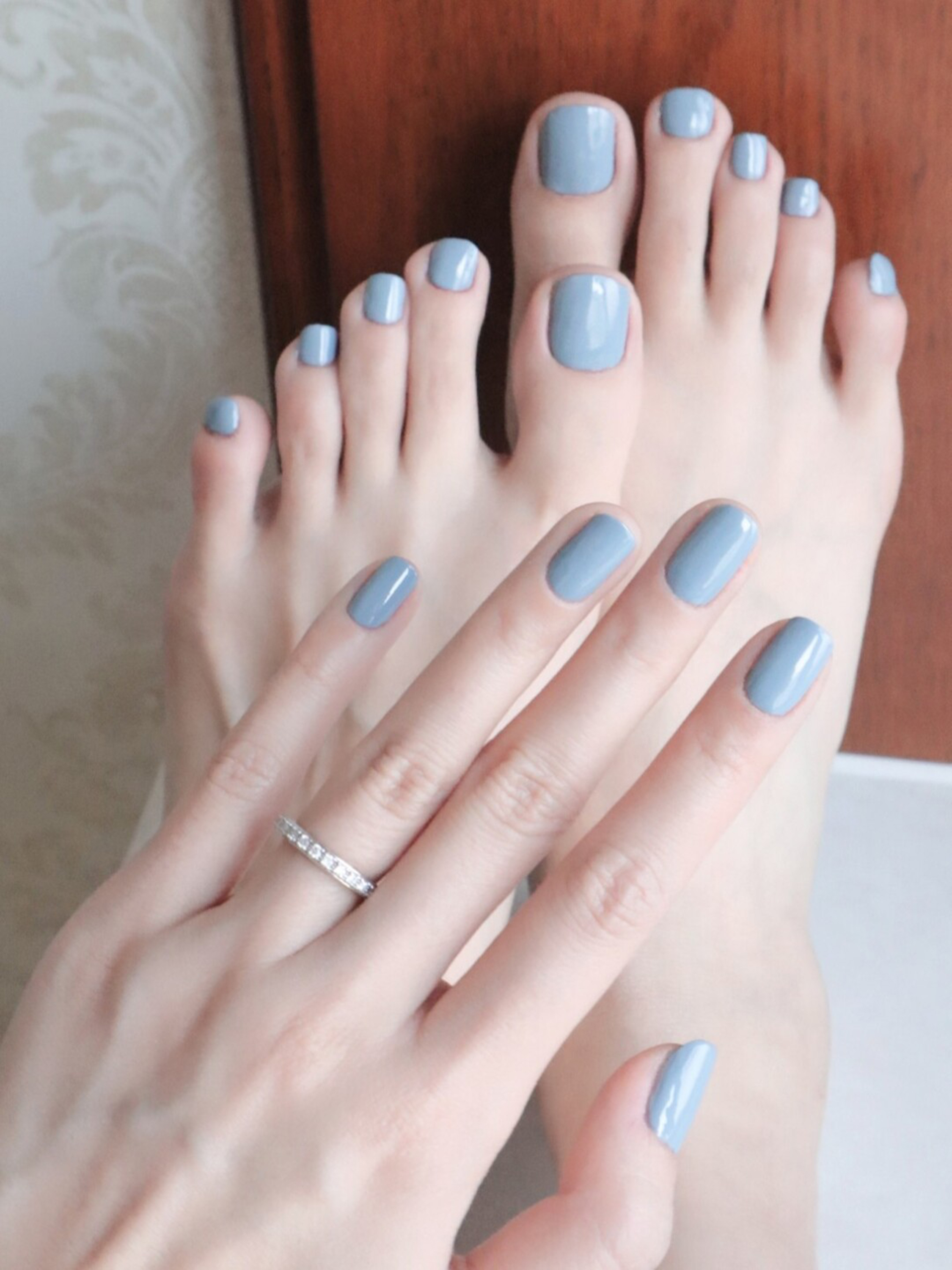 Light Blue Simple Short Oval Nails with light blue, simple, easy, oval and short details.